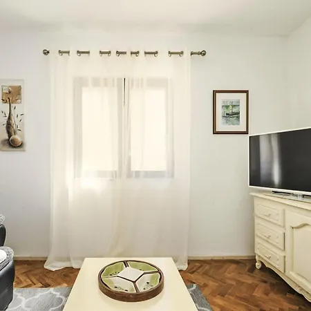 Apartmán Island Molat 02 By Interhome *